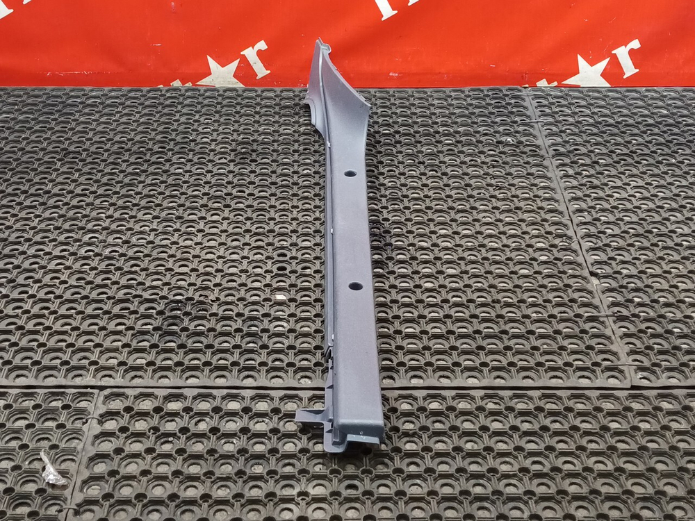 Накладка потолка правая