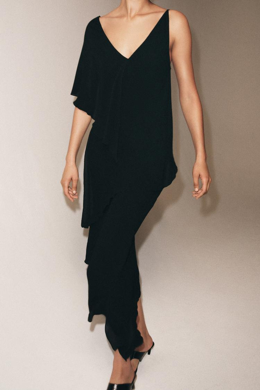 ZARA АСИММЕТРИЧНОЕ ПЛАТЬЕ МИДИ — ZW COLLECTION, ЧЕРНЫЙ