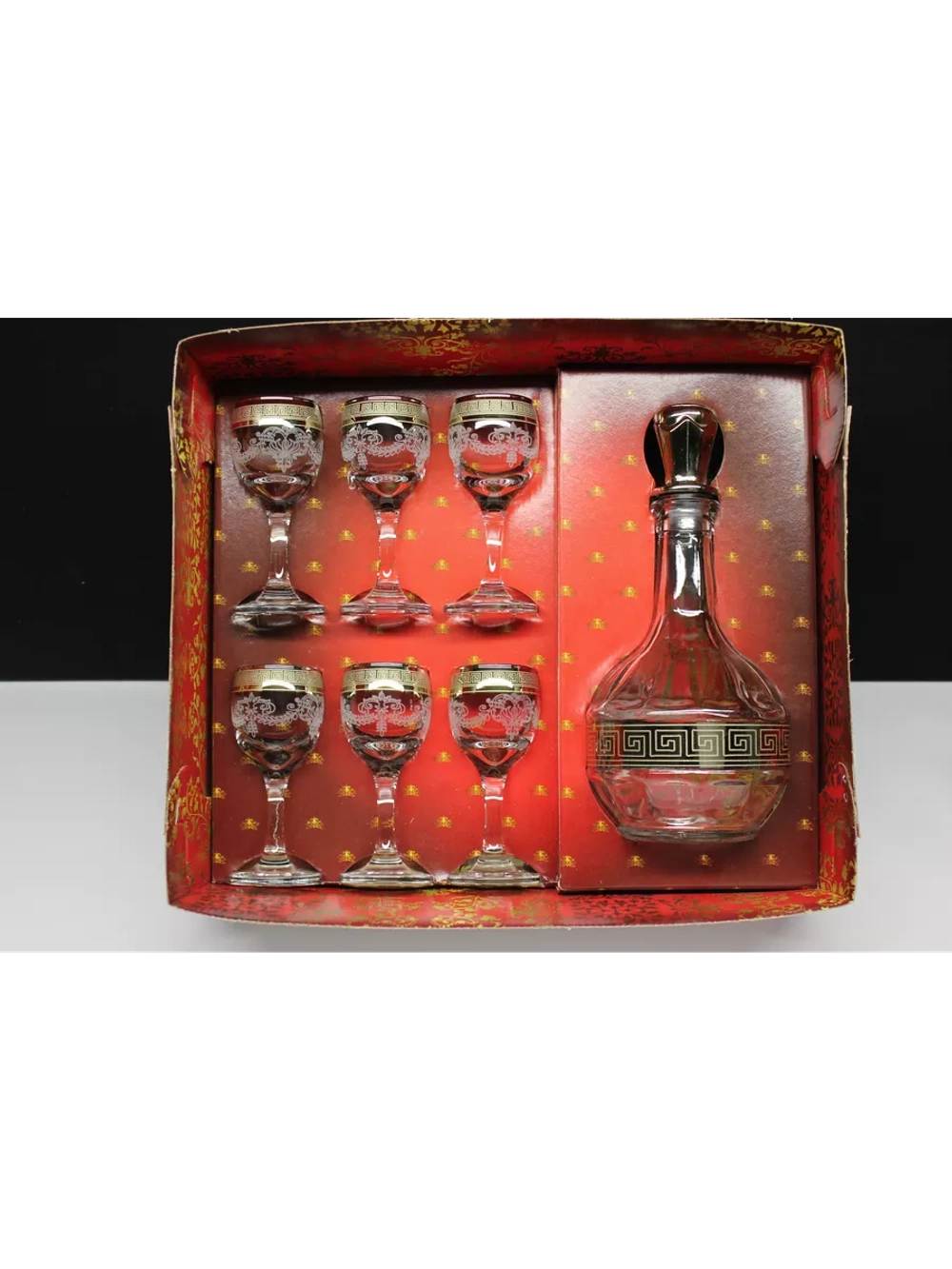 Набор рюмок для водки и графин