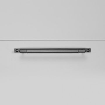 Ручка скоба Buster + Punch Pull Bar Plate Linear Gun Metal