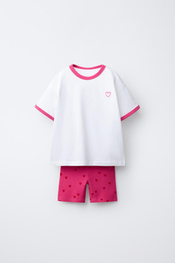 ZARA КОМПЛЕКТ ИЗ ФУТБОЛКИ И ВЕЛОСИПЕДОК С ЦВЕТОЧНЫМ ПРИНТОМ, БЕЛЫЙ