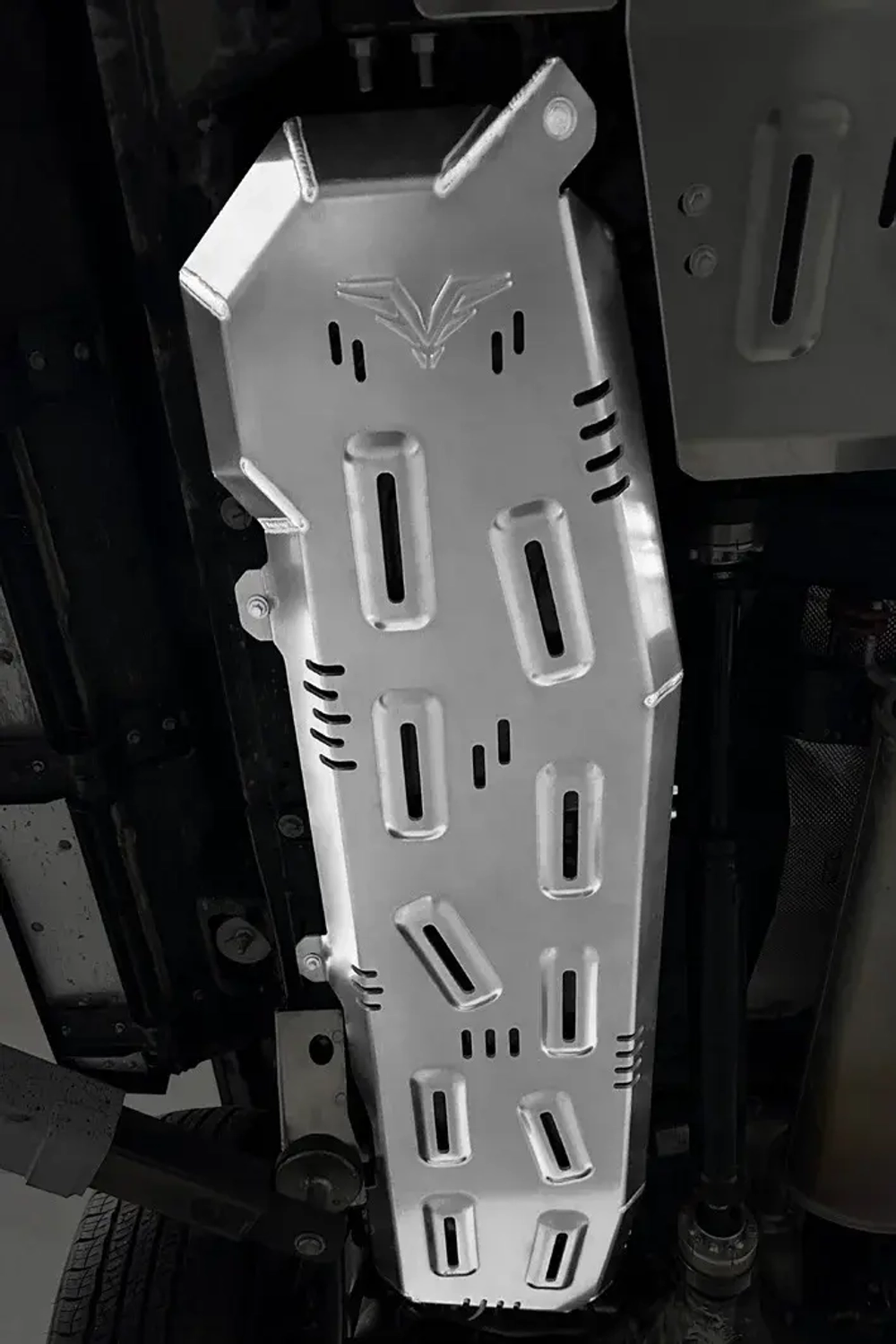 Бампер силовой передний для BAW 212 T01 2024+ Защита картера Стальной бампер