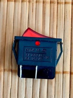 Красная кнопка тумблер выключатель, с подсветкой 16A-220V, KCD4-101/4PN, 1 штука