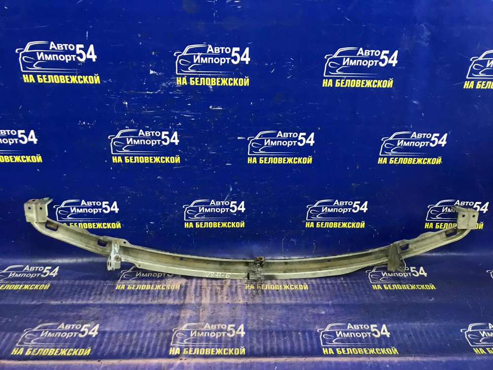 Усилитель переднего бампера NISSAN PRIMERA 1997