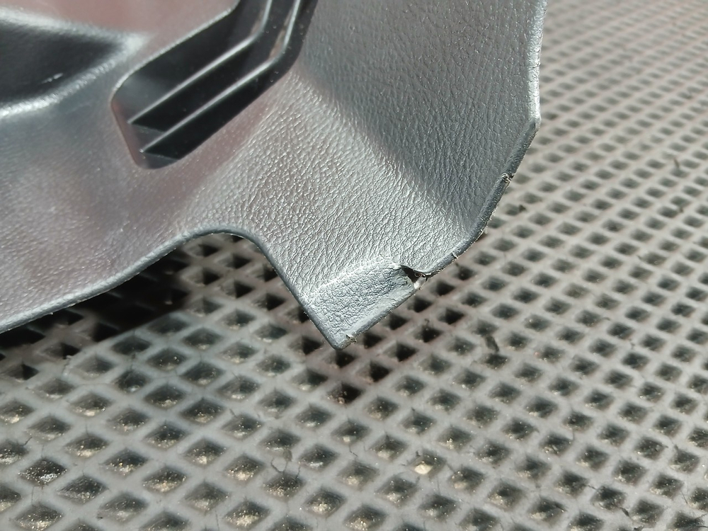 Накладка порога левая