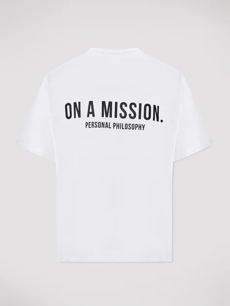 Футболка ON A MISSION.