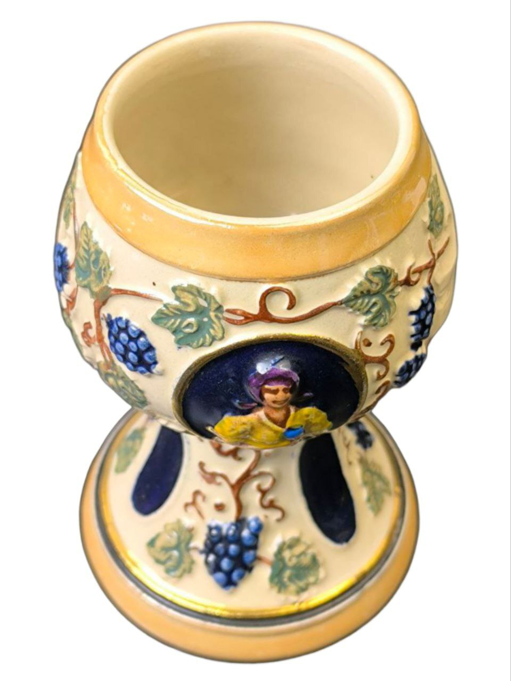 Фарфоровый кубок "Королева вина" (Рёмер) Германия