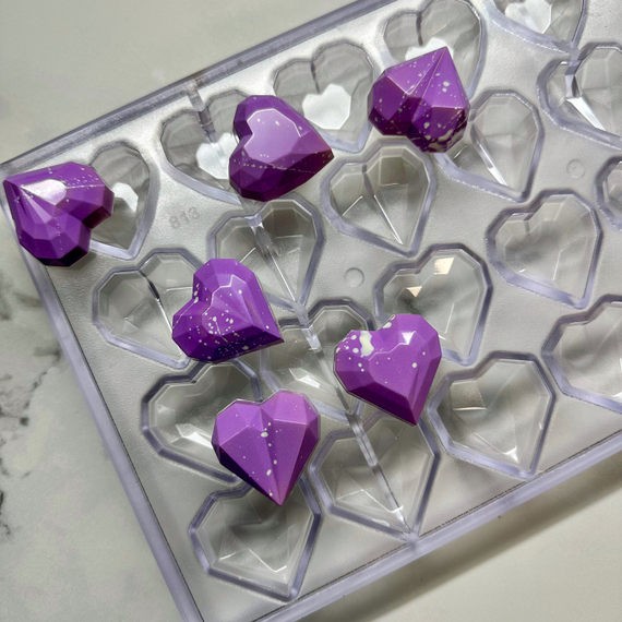 813 | Форма для шоколадных конфет &quot;Сердца и грани&quot; (275*175 мм)