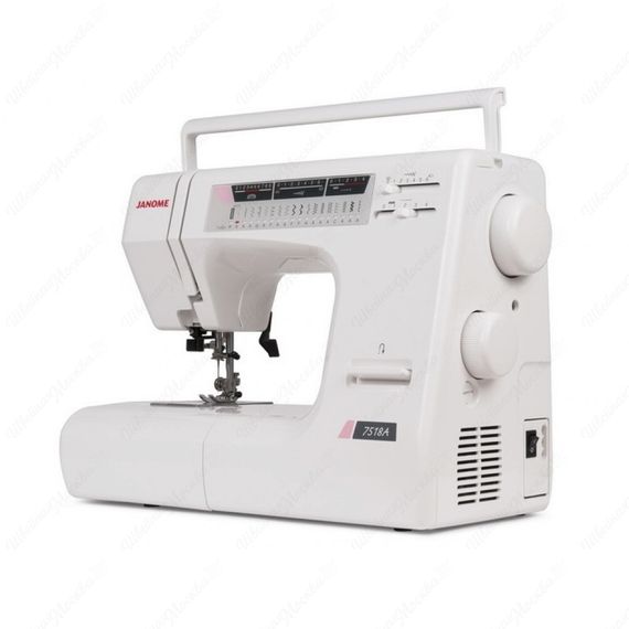 Швейная машина Janome 7518A