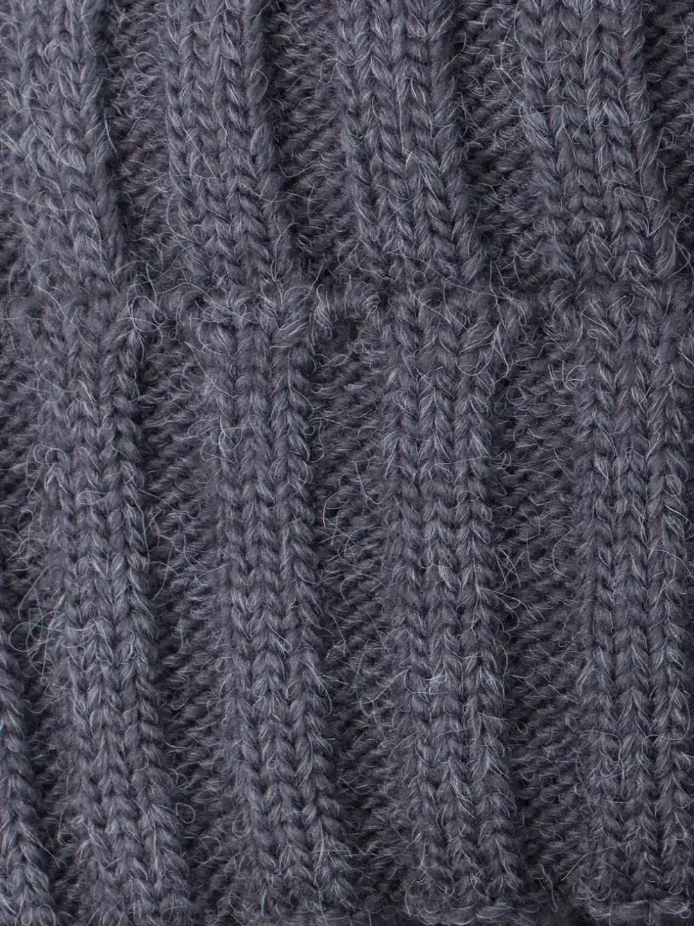 Шапка зимняя для девочки с помпоном и снуд