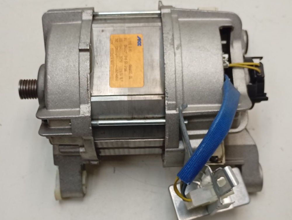 WLF20181CE/18 кт38 Двигатель для стиральной машины Bosch 5500018688 б/у