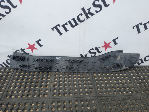 Накладка порога левого 2023г.