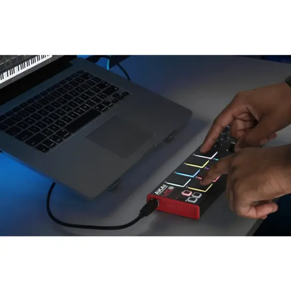 AKAI PRO LPD8 MK2 Black Red