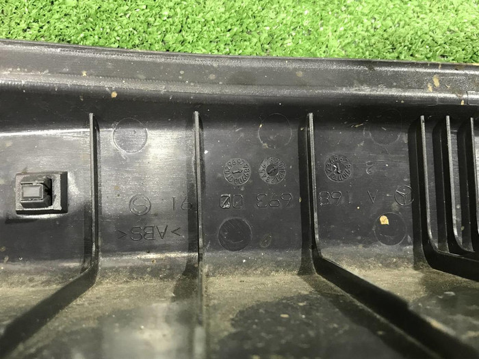 Кожух замка багажника Mercedes A W168 (1997-2004)