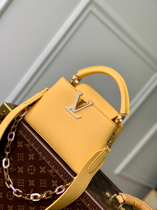 Louis Vuitton Capucines Mini