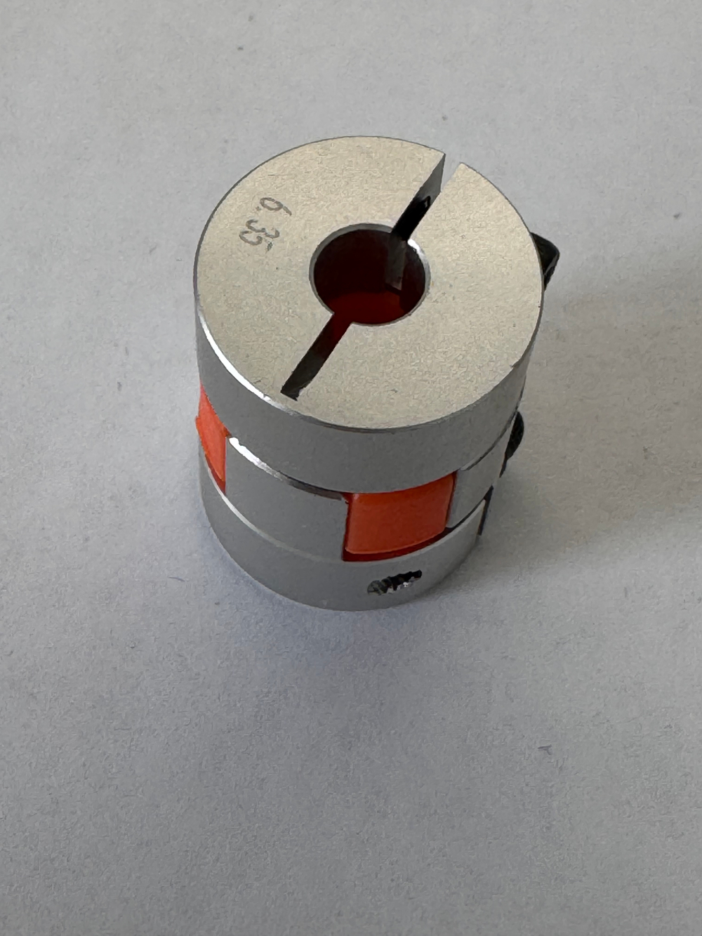 Муфта 2х-зубая металическая между двигателем и валом посадочные Ø5мм х Ø6.35мм (Китай)