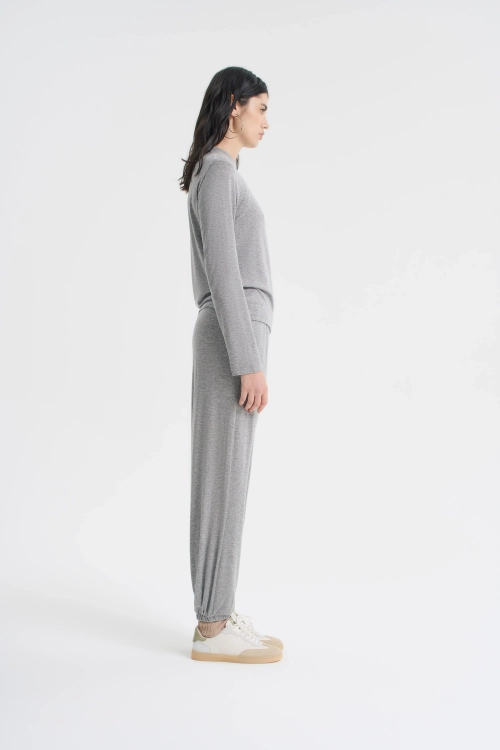 Брюки из тонкого трикотажа