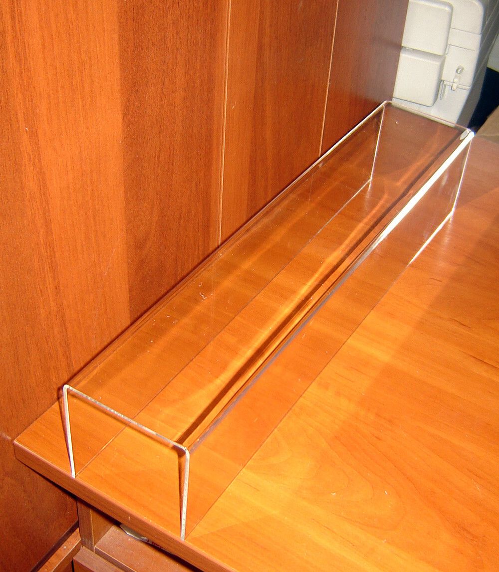 Подставка настольная акриловая П-образная под товар