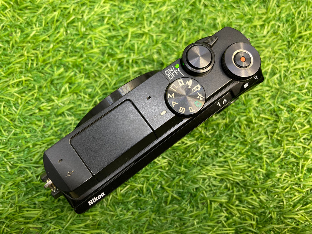 Nikon 1 J5 Kit 10-30mm 3.5-5.6 VR Покупка/Продажа
