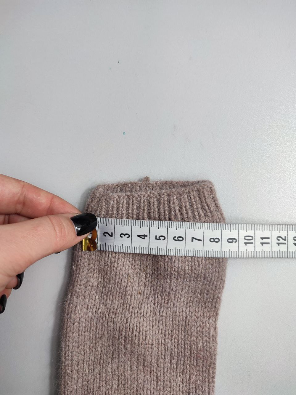 Шапка и варежки стильные