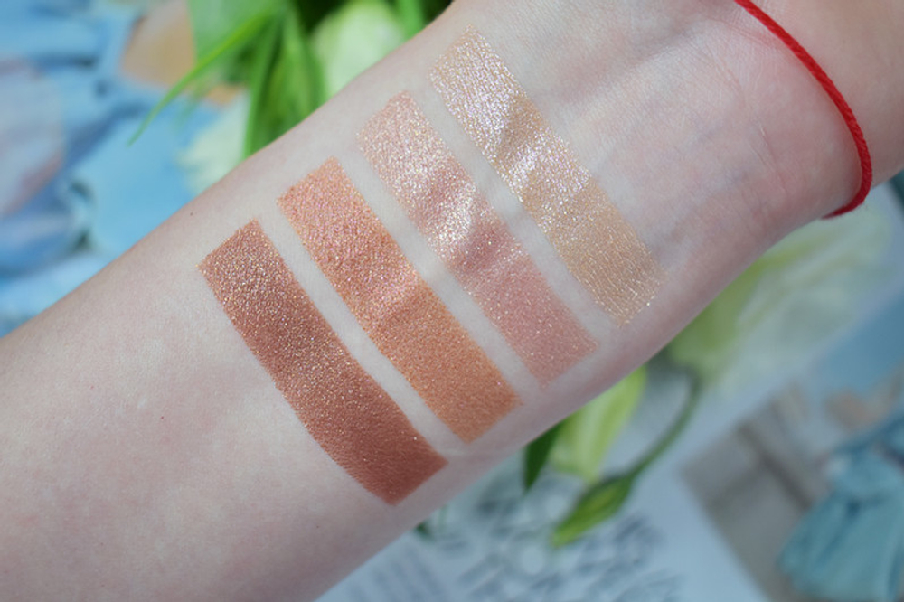 Палетка Charlotte Tilbury Luxury Palette  of POPS Pillow Talk