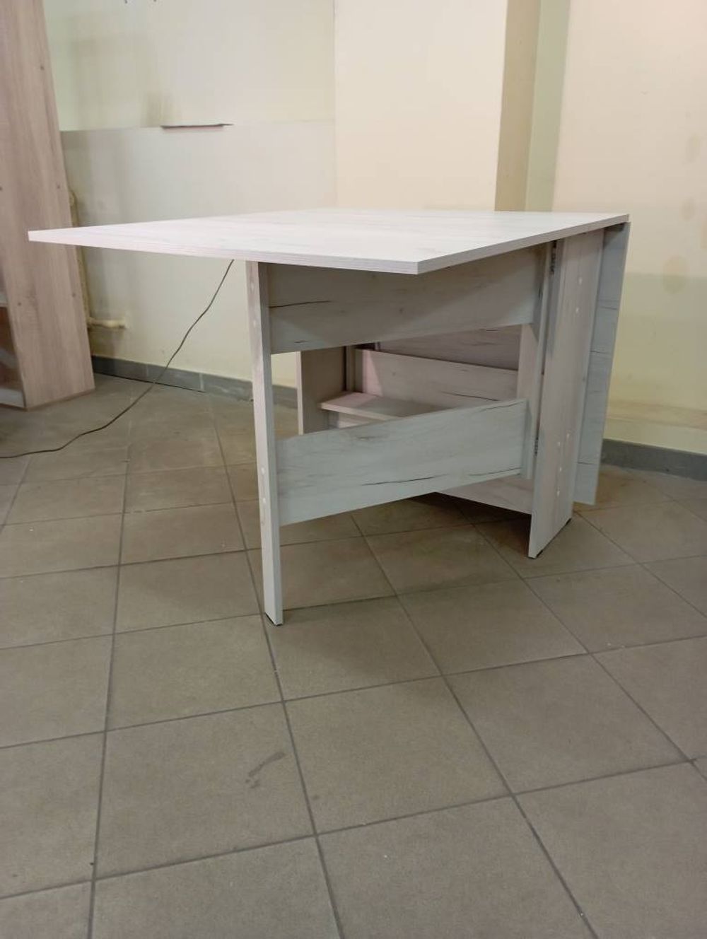 Стол-книжка