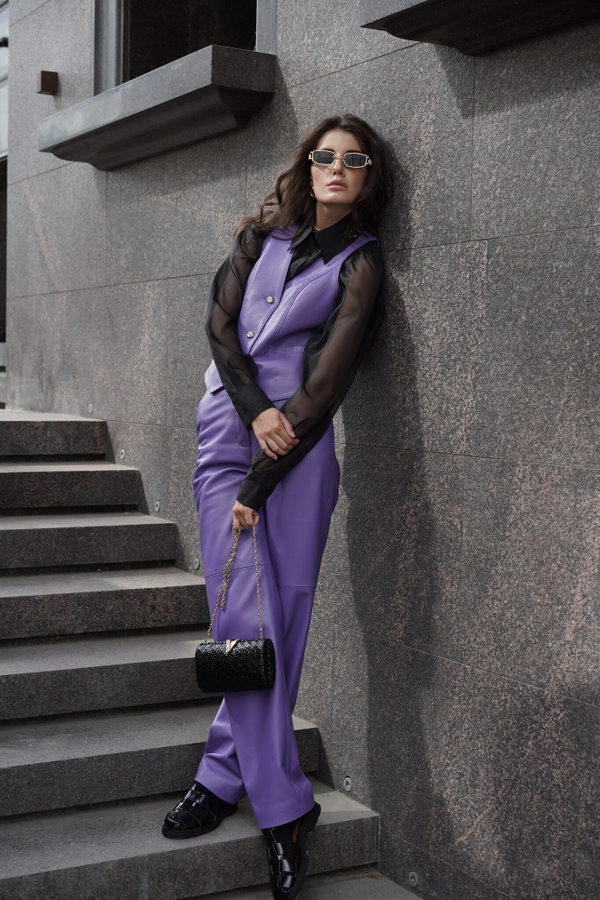 Брюки кожаные палаццо фиолетовые