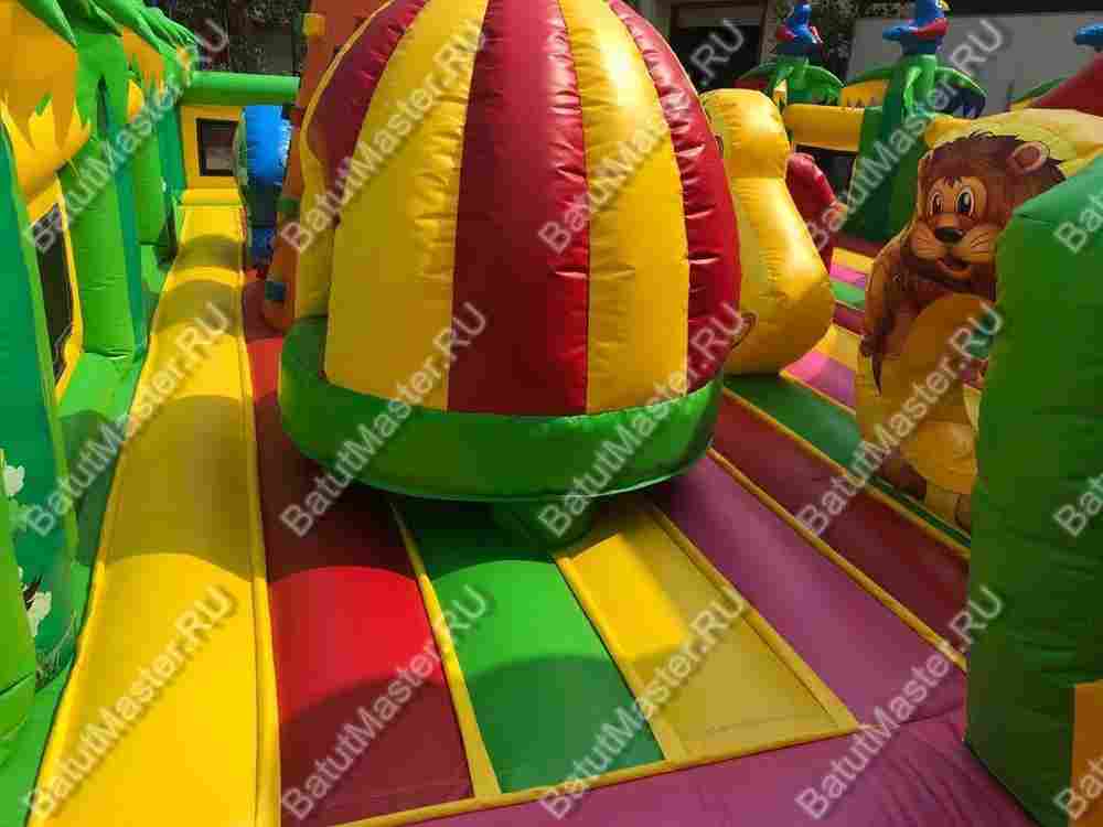 Надувной батут "Джунгли малый" с птичками на столбиках, размер 10*7*5 м