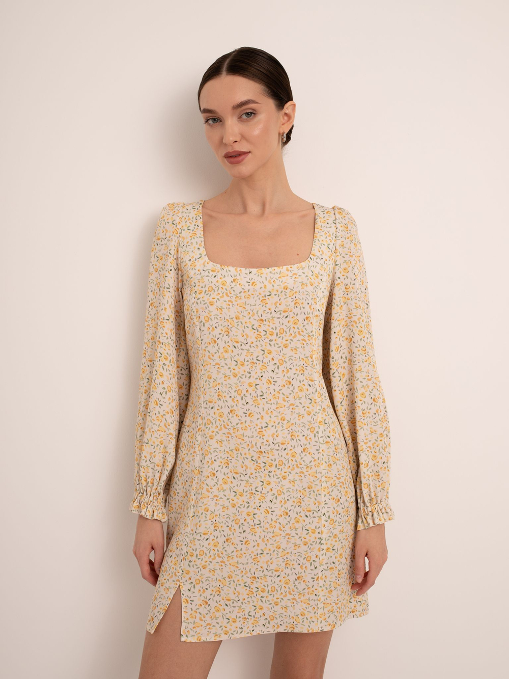 Платье "Моника" (44 / Бежевый / Вискоза 100%)