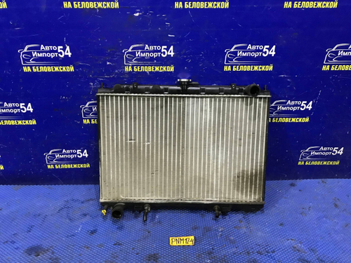 Радиатор двигателя NISSAN LIBERTY 1998