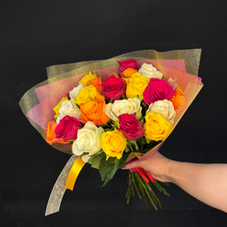 Букет из микса 25 кенийских роз