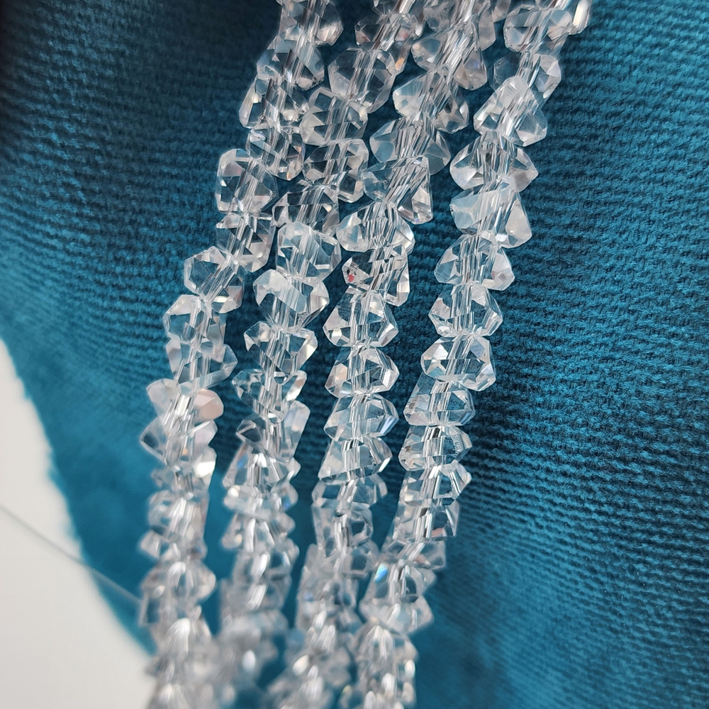 Хрусталь ( ~34см нить, 4мм) крошка, треугольник, "алмазный хрусталь", прозрачный