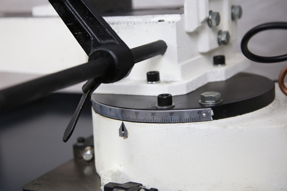 Ленточнопильный отрезной станок Metal Master BSM-812
