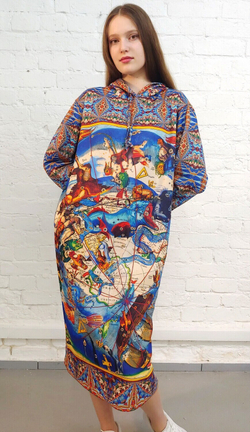 Платье с капюшоном "Яркие созвездия", по мотивам иллюстраций из Небесного атласа Андреаса Целлариуса «Гармония Макрокосмоса»