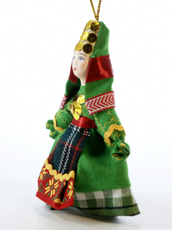 Кукла-подвеска в удмуртском женском костюме