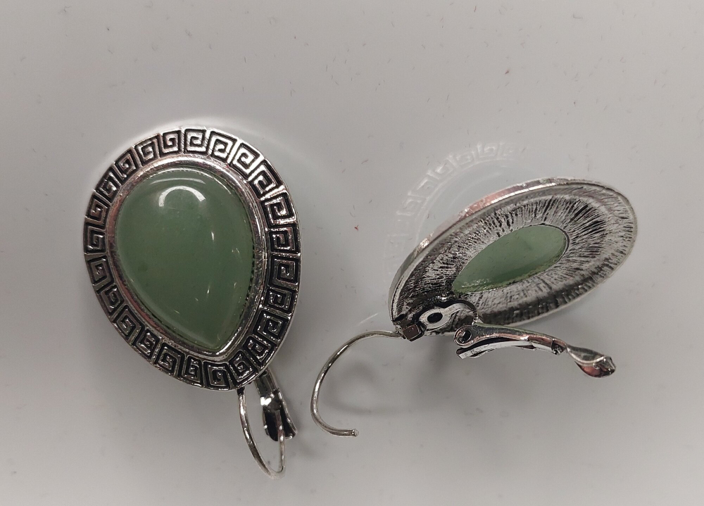 Комплект бижутерии Нефрит подвеска цепочка серьги, браслет. Капля (натуральный камень, бижутерный сплав)