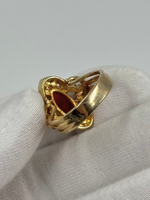 Кольцо с красным кристаллом