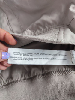 Куртка Bershka светлая 46 размер