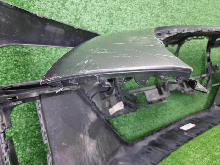 Бампер передний BMW 7er G70 (2022-н.в.) M-paket