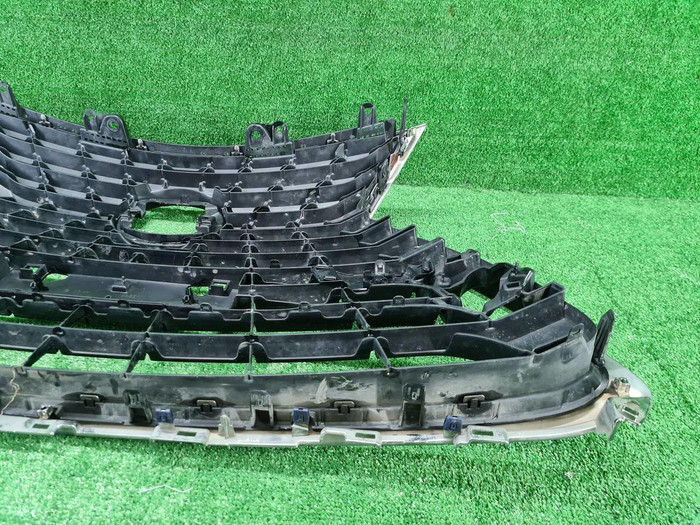 Решетка радиатора Lexus NX 1 (2017-2021) Black Vision