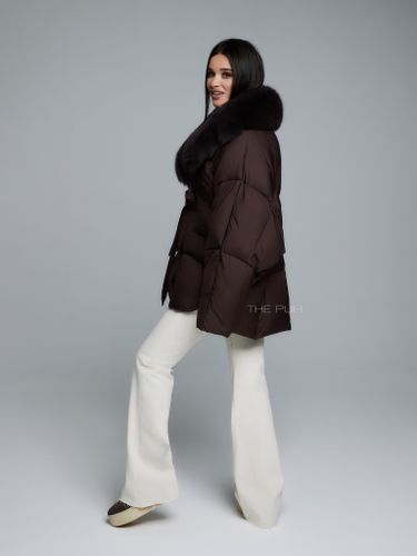 Пуховик летучая мышь шоколадного цвета с мехом