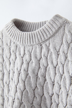 ZARA СВИТЕР ИЗ СИНЕЛИ С УЗОРОМ «КОСЫ», ЖЕМЧУЖНО-СЕРЫЙ