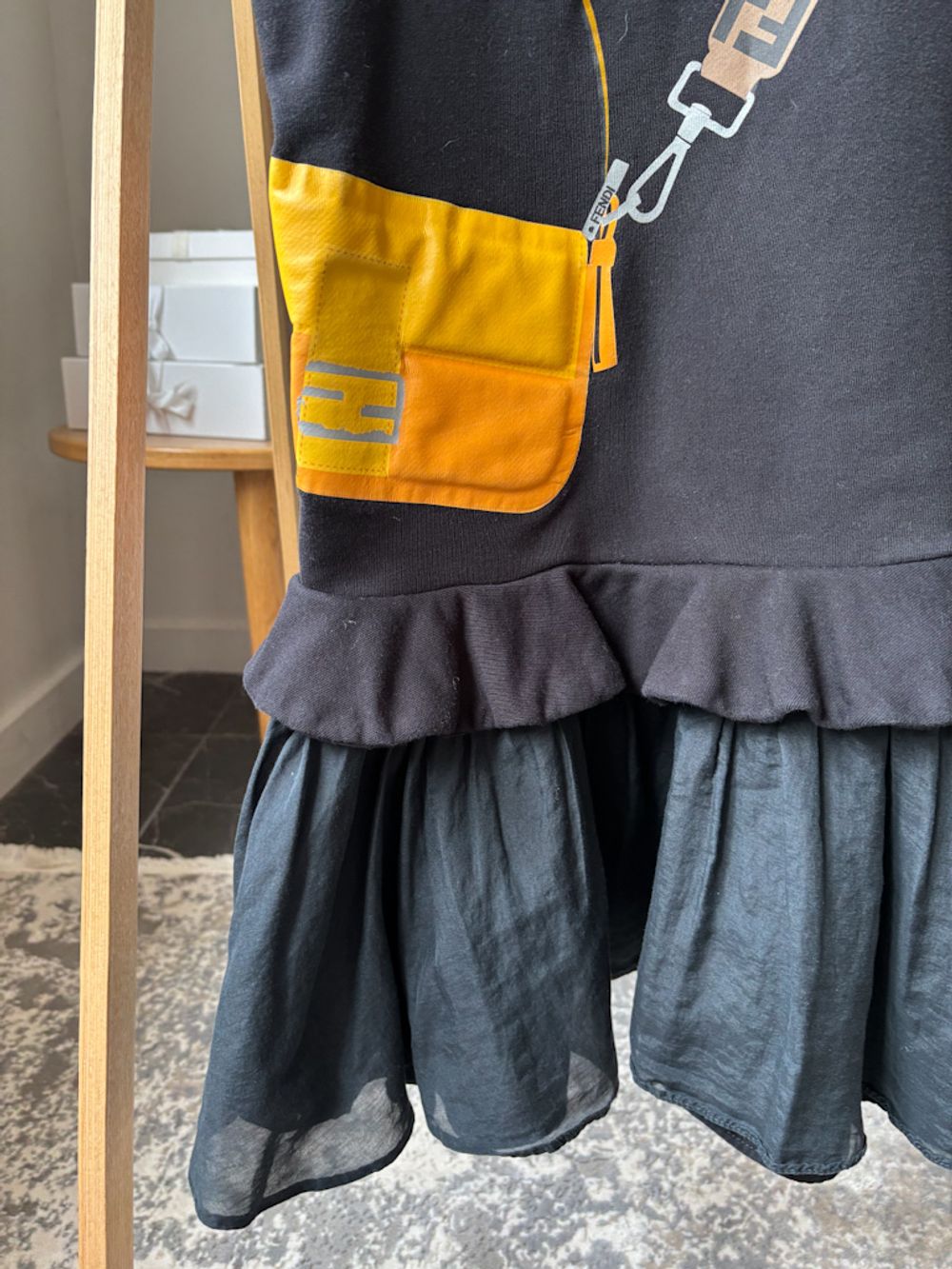 Платье Fendi, 140