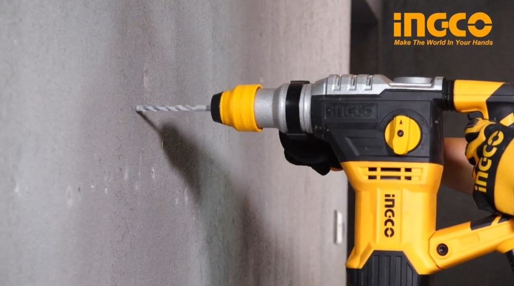 Перфоратор SDS-Plus INGCO RH150068 INDUSTRIAL 1500 Вт 5,5 Дж