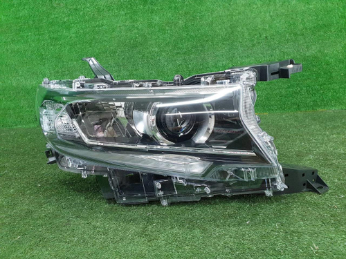 Фара правая Toyota Land Cruiser Prado 150 (2017-н.в.) LED