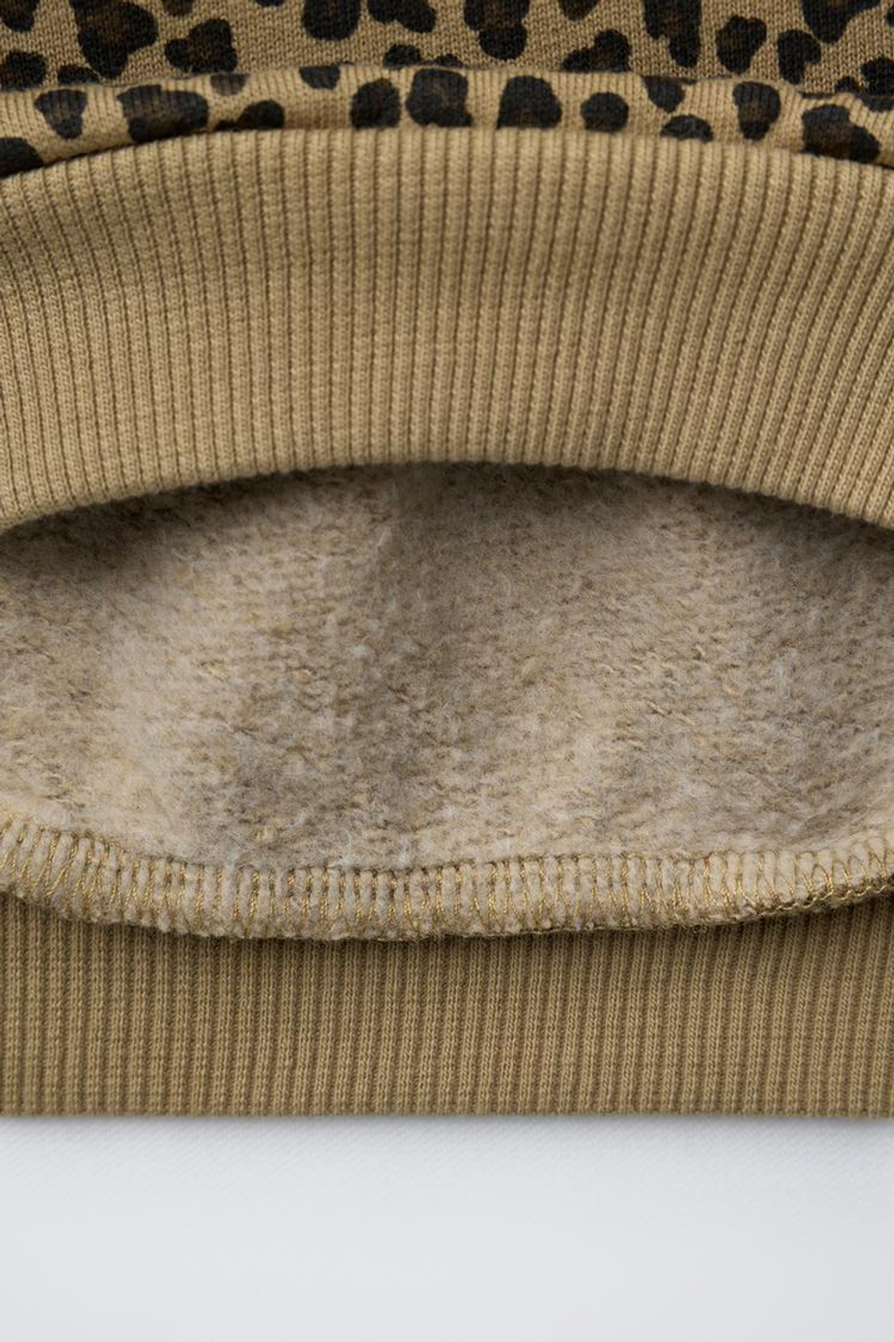 ZARA ТОЛСТОВКА ИЗ ПЛОТНОЙ ТКАНИ С АНИМАЛИСТИЧЕСКИМ ПРИНТОМ, ТЕМНО-БЕЖЕВЫЙ