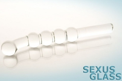 Стеклянный фаллос с шишечками на стволе