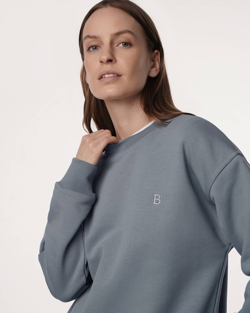 Объемный классический свитшот