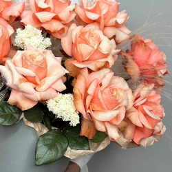 «Утренняя заря» Цветы в коробке из французской розы