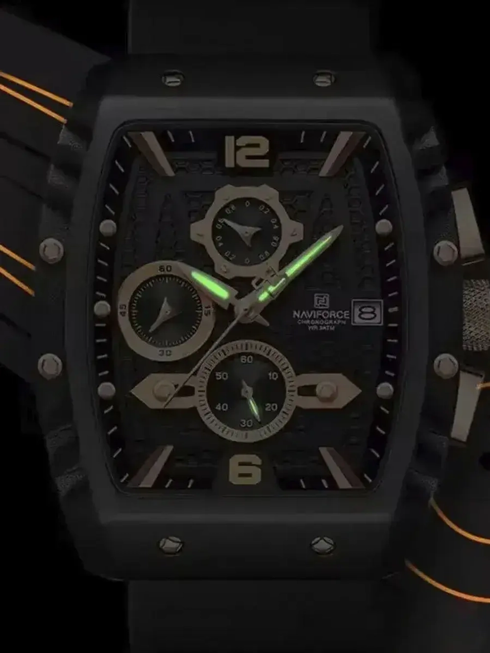 Часы наручные кварцевые NAVIFORCE на силиконовом ремешке, черный W8830-01